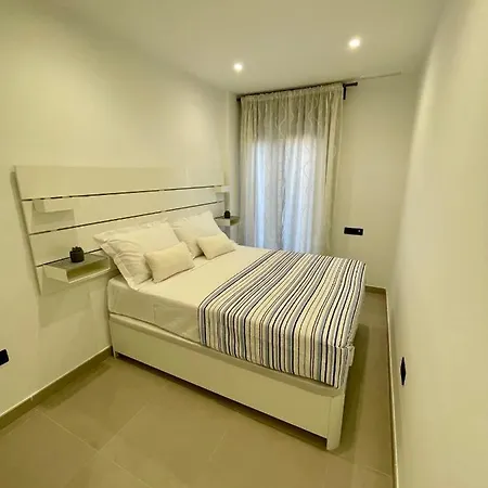 Gatu Alma Marinera A 5 Minutos A Pie De Playa Victoria - Mayores De 21 Anos Y Familias Apartamento *